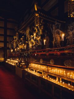 Thousand-day Prayer 2025 | 清水寺 千日詣り
 本堂内々陣特別拝観
 [ SPECIAL VIEWING OF THE NAINAIJIN, IN THE MAIN HALL 2025]
 
– Viewing : 9:00 a.m. – 5:00 p.m. (last entry), August 9 – 16 9:00 a.m. – 9:00 p.m. (last entry / The Evening Special Visit), August 14 – 16
 
– Admission fee : Adult 500 Yen / elementary & junior high student 200 Yen
 
THE HOLY CUSTOM TAKES PLACE ONTHE DAYS WHEN KANNON’S BLESSINGSARE AMPLIFIED
The custom of the Thousand-day Prayer, during which one day of prayer is equivalent to a thousand days’ worth of meritorious prayers, took root alongside the spread of the worship of Kannon. It has widely gained popularity as the event for which the Kannon’s blessings are amplified. On these days, you can feel the great compassion of Kannon, who earnestly listens to every person’s vows and worries and strives to relieve each torment. During the period of Thousand-day Prayer, the nainaijin (the innermost sanctuary) in Main Hall is specially opened to the public in the evening as well as in the daytime.

8/9-8/16 千日詣り／本堂内々陣特別拝観　8/14-8/16 夜間特別拝観
清水寺 千日詣り／本堂内々陣特別拝観 実施期間：8月9日（土）～8月16日（土） 拝観時間：午前9時～午後5時まで内々陣に入堂いただけます ＊夜間特別拝観期間は午後9時に受付を終了いたします 法要：午前11時・午後7時30分 　　　   夜間特別拝観 実施期間：8月14日（木）・15日（金）・16日（土） 拝観時間：日没より境内点灯～午後9時（受付終了） 協力：清水寺門前会　茶わん坂繁栄会　清水寺御用達会   ＊千日詣り／本堂内々陣特別拝観、夜間特別拝観ともに予約の必要はございませ